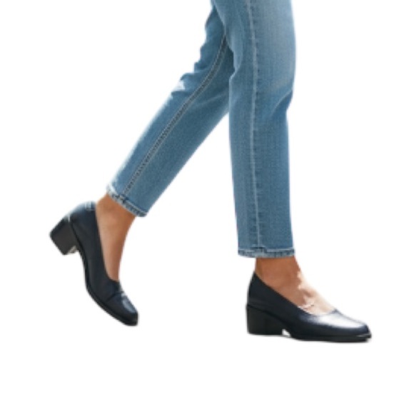 Vintage 90s Aldo Navy Blue Square Toe Block Heel Pumps Leather Italy 37 EU - Picture 1 of 12